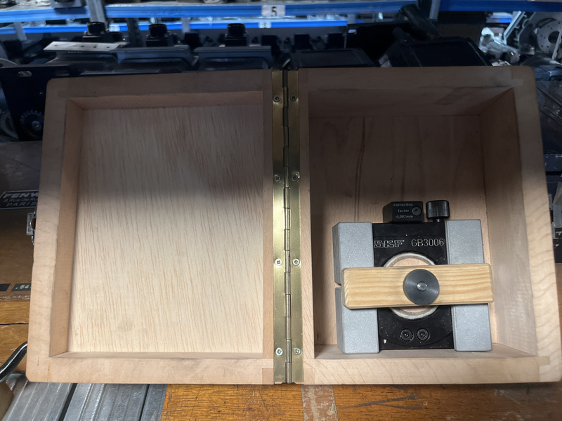 Bearing gauge Gb3006