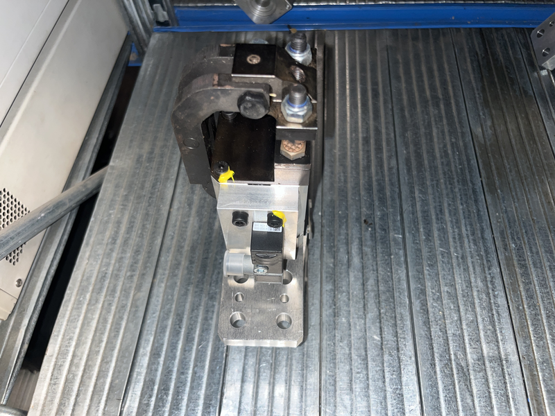 Serraggio pneumatico Gn 40 a21 k1r t12r