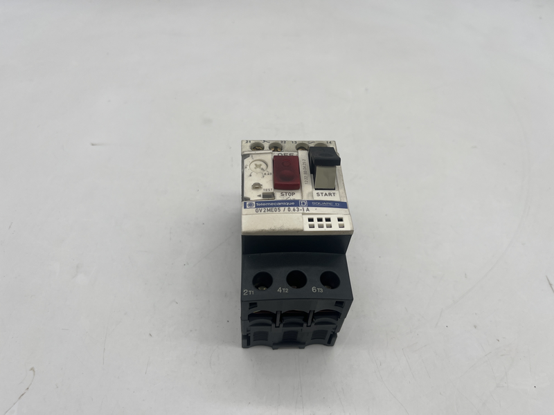 Interruttore automatico magnetotermico GV2ME con controllo a pulsante e range regolazione protezione termica da 0,63 A a 1 A, 3P Gv2me05/0.63-1a