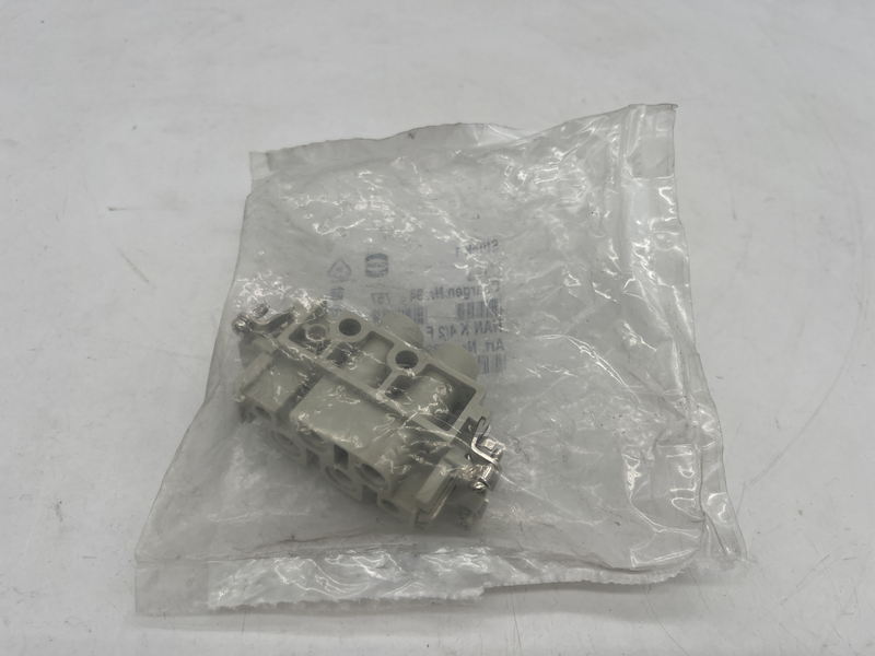 Termination method, Screw termination. Gender, Female. Size, 16 B. Number of contacts, 6. Number of signal contacts, 2. Number of power contacts, 4 Hak k 4/2