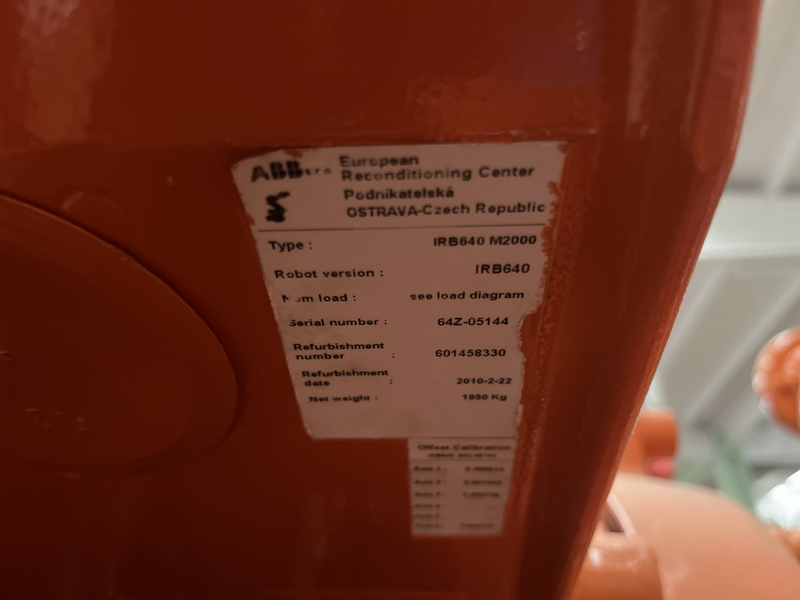 ROBOT PALLETTIZZATORE IRB640 M2000 SBRACCIO:2905 PORTATA AL POLSO:160 kg ANNO DI COSTRUZIONE:2010 PREDISPOSIZIONE:PALLETTIZZAZIONE COMPLETO DI:QUADRO ELETTRICO-CAVI DI ALIMENTAZIONE-TASTIERINO DI PROGRAMMAZIONE ROBOT RICONDIZIONATO(VERNICIATO-OLII DEI RIDUTTORI SOSTITUITI-BATTERIE A TAMPONE SOSTITUITE)