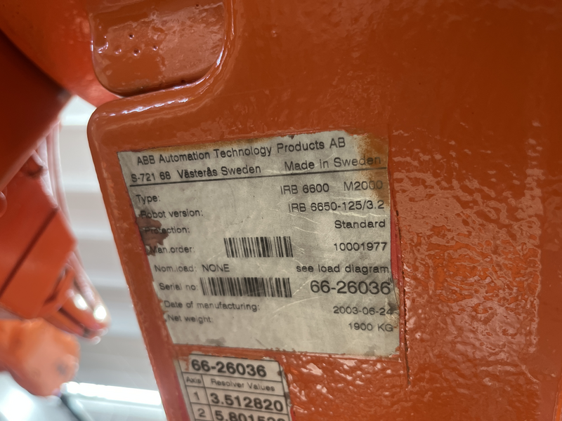 ROBOT ANTROPOMORFO IRB 6650-125/3.2 ;ASSI:6 ;SBRACCIO: 3200 MM ;PORTATA AL POLSO: 125 KG ;PREDISPOSIZIONE:MANIPOLAZIONE ;ANNO DI COSTRUZIONE:2003 ;COMPLETO DI:CAVI DI ALIMENTAZIONE;QUADRO ELETTRICO TIPO: M2000 -TASTIERINO DI PROGRAMMAZIONE ROBOT RICONDIZIONATO(RIVERNICIATO,OLII DEI RIDUTTORI CAMBIATI,BATTERIE A TAMPONE SOSTITUITE)
