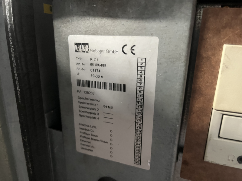 ROBOT ANTROPOMORFO KR125/3 ASSI:6 SBRACCIO:3000 MM PORTATA AL POLSO:125 KG PREDISPOSIZIONE:MANIPOLAZIONE ANNO DI COSTRUZIONE:2002 COMPLETO DI:CAVI DI ALIMENTAZIONE-QUADRO ELETTRICO TIPO:KRC1(CON POSSIBILITA DI ADATTARLO A CONTROLLO KRC2)-TASTIERINO DI PROGRAMMAZIONE ROBOT TESTATO FUNZIONANTE CON POSSIBILITA DI POTERLO RICONDIZIONARE(INTERVENTI:VERNICIATURA,SOSTITUZIONE OLII RIDUTTORI E BATTERIE A TAMPONE)