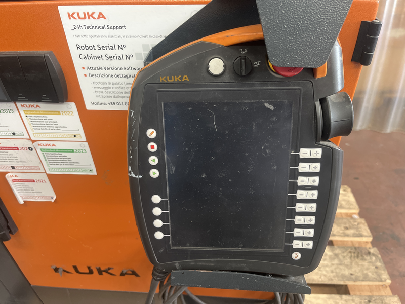 ROBOT ANTROPOMORFO KR60L45-3; ASSI:6; SBRACCIO:2033 MM ;PORTATA AL POLSO:60 KG ;PREDISPOSIZIONE:MANIPOLAZIONE ;ANNO DI COSTRUZIONE:2015 ;COMPLETO DI:CAVI DI ALIMENTAZIONE;QUADRO ELETTRICO TIPO:KRC4 TASTIERINO DI PROGRAMMAZIONE ROBOT RICONDIZIONATO(RIVERNICIATO,OLII DEI RIDUTTORI CAMBIATI,BATTERIE A TAMPONE SOSTITUITE)