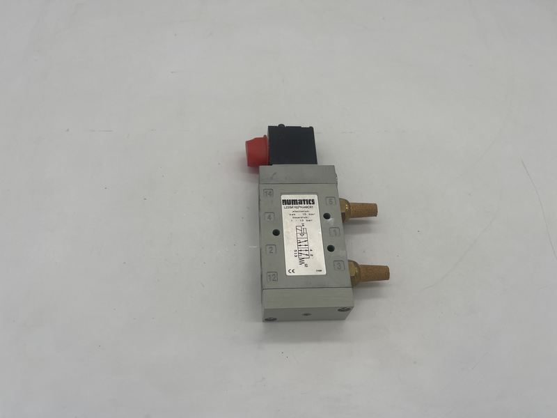 pneumatic valve SOLENOID VALVE · L22 SERIES · 1/4 INCH G-TAP PORTS · SINGLE SOLENOID AIR PILOT L22BA452BG49C61