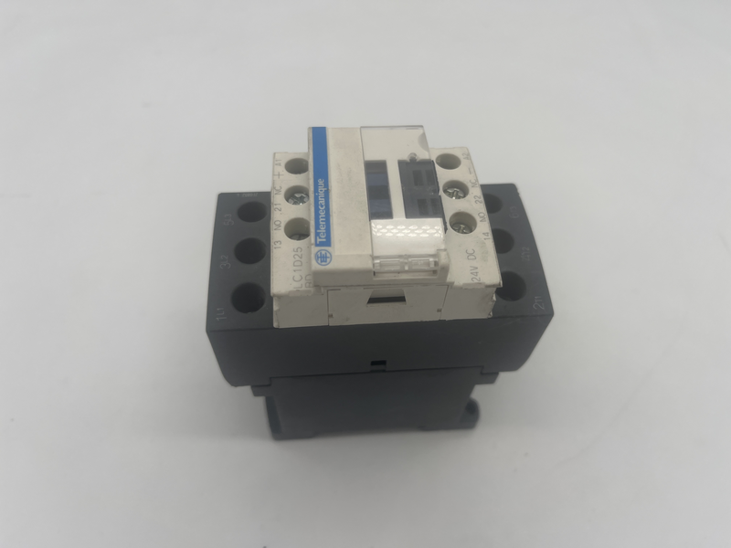 Contactor, 3-pole, 25A, 230V AC Coil LC1D25