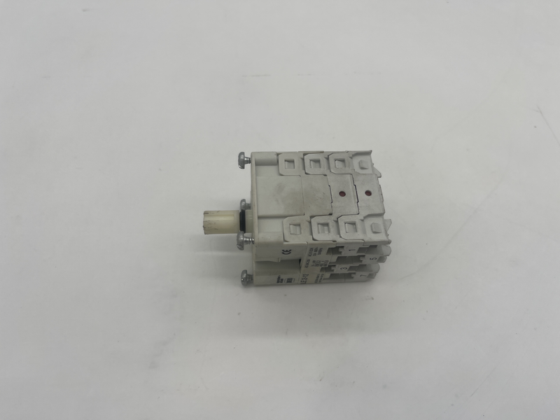 SWITCH ON-OFF 4P 12(8)A 500V (BASE/BODY) LE 2-12