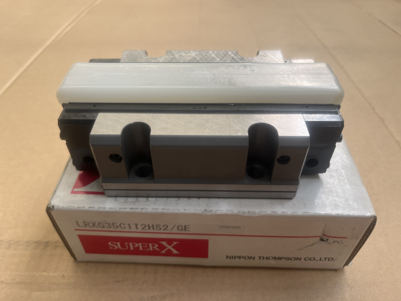 Linear Roller Way, C-lube Maintenance Free, Flange Style Standard Block, Offset Lrxg35c1t2hs2/ge