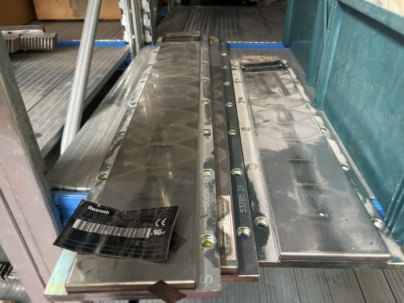 Attuatore lineare elettrico Mls040s-3a-0600-nnnn