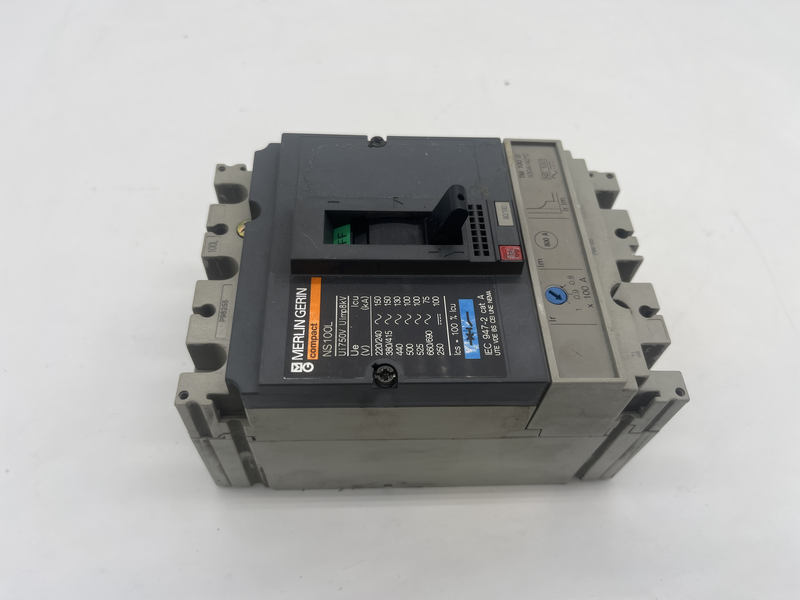 circuit breaker Compact�NS100L�- TMD - 100 A - 3 poles 3d NS100L