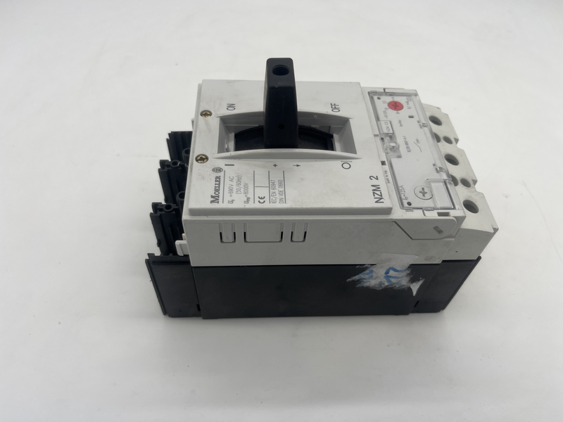 INTERRUTTORE MAGNETOTERMICO 3P, 50 kA, 400V, 250A NZM 2