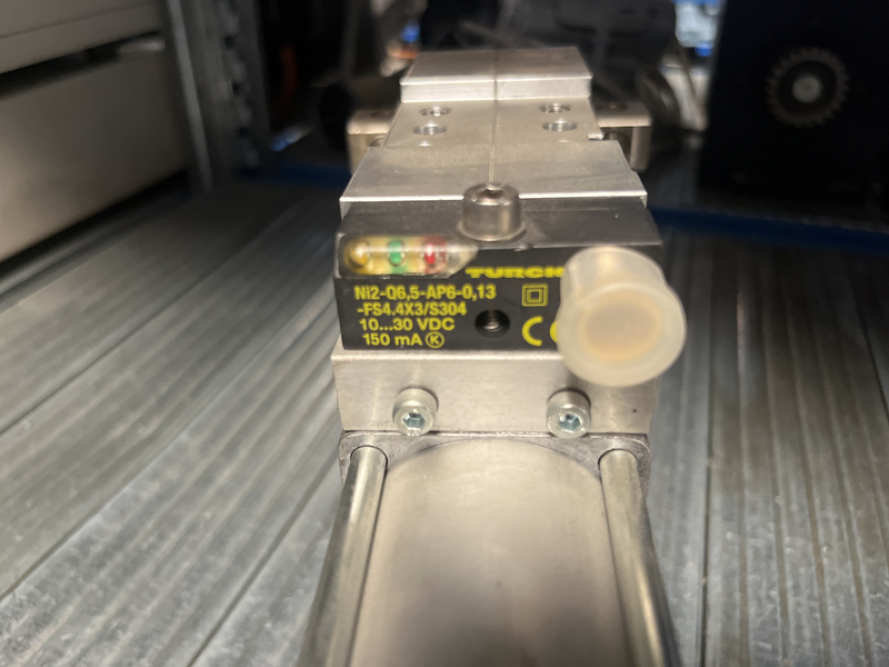 Sensore per power clamp Ni2-q6,5-ap6-0,13-fs4.4x3/s304