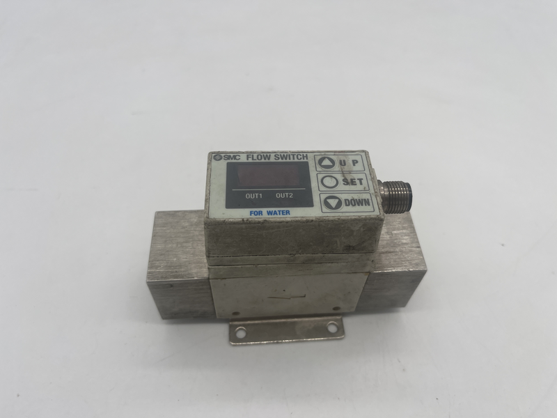 Flow switch flow rate 2-16l min Pf2w720-f04-67