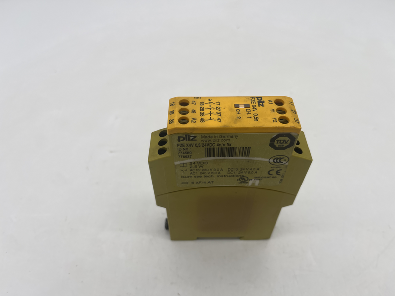 Modulo di sicurezza Pze x4v 0,5/24vdc 4n/o fix