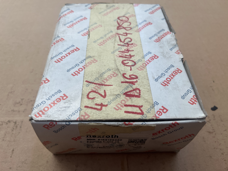 B runner block cs R165149420