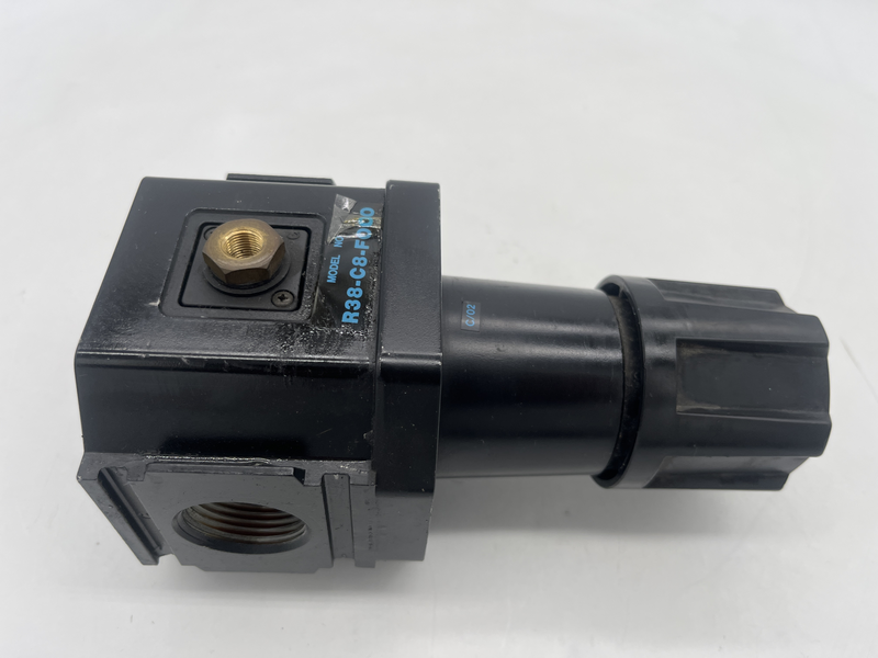 Regolatore di pressione R38-c8-f000