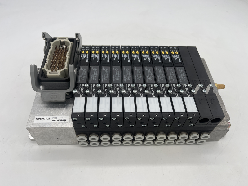 Mainfold hf03+harting(10bist +2 bp) su richiesta di possono vendere anche i singoli elementi R424e23778