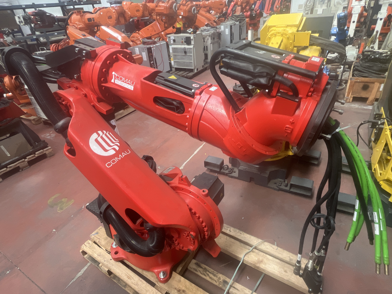 ROBOT ANTROPOMORFO SMART 5 NJ4-110-2.2-I; ASSI:6 ;SBRACCIO:2200 MM ;PORTATA AL POLSO:110 KG ;PREDISPOSIZIONE:PUNTATURA ;ANNO DI COSTRUZIONE:2014 ;COMPLETO DI:CAVI DI ALIMENTAZIONE;QUADRO ELETTRICO TIPO:C5G ACC2 TASTIERINO DI PROGRAMMAZIONE ROBOT NUOVO