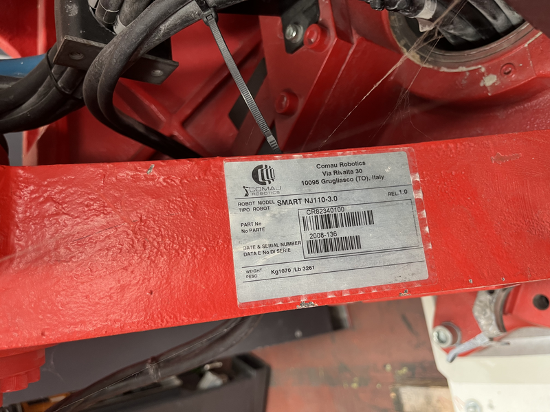ROBOT ANTROPOMORFO SMART NJ110-3.0 ;ASSI:6 ;SBRACCIO:3000 MM ;PORTATA AL POLSO:110 KG ;PREDISPOSIZIONE:MANIPOLAZIONE ;ANNO DI COSTRUZIONE:2008 ;COMPLETO DI:CAVI DI ALIMENTAZIONE;QUADRO ELETTRICO TIPO:C4G RCC3-TASTIERINO DI PROGRAMMAZIONE ROBOT RICONDIZIONATO(RIVERNICIATO,OLII DEI RIDUTTORI CAMBIATI,BATTERIE A TAMPONE SOSTITUITE)