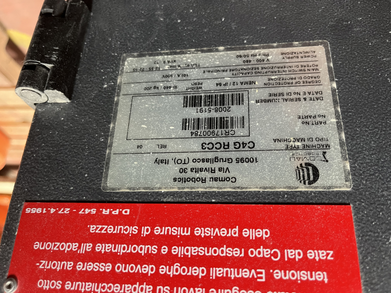 ROBOT ANTROPOMORFO SMART NJ110-3.0 ;ASSI:6 ;SBRACCIO:3000 MM ;PORTATA AL POLSO:110 KG ;PREDISPOSIZIONE:MANIPOLAZIONE ;ANNO DI COSTRUZIONE:2008 ;COMPLETO DI:CAVI DI ALIMENTAZIONE;QUADRO ELETTRICO TIPO:C4G RCC3-TASTIERINO DI PROGRAMMAZIONE ROBOT RICONDIZIONATO(RIVERNICIATO,OLII DEI RIDUTTORI CAMBIATI,BATTERIE A TAMPONE SOSTITUITE)