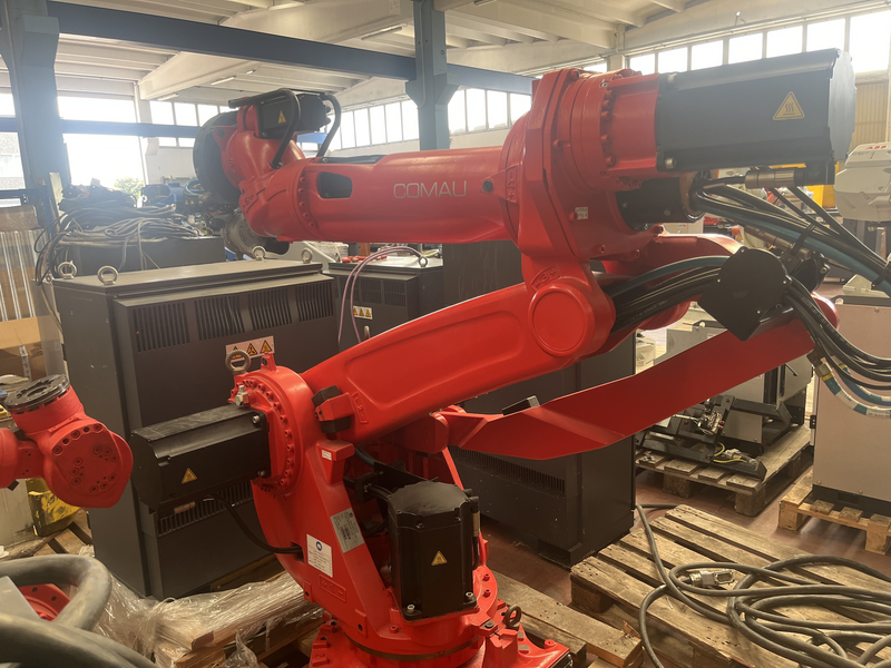 ROBOT ANTROPOMORFO SMART-5 NJ4-170-2.5 ;ASSI:6 ;SBRACCIO:2500 MM ;PORTATA AL POLSO:170 KG ;PREDISPOSIZIONE:MANIPOLAZIONE ANNO DI COSTRUZIONE:2014; COMPLETO DI:CAVI DI ALIMENTAZIONE;QUADRO ELETTRICO TIPO:C5G ACC2-E-TASTIERINO DI PROGRAMMAZIONE;ROBOT NUOVO