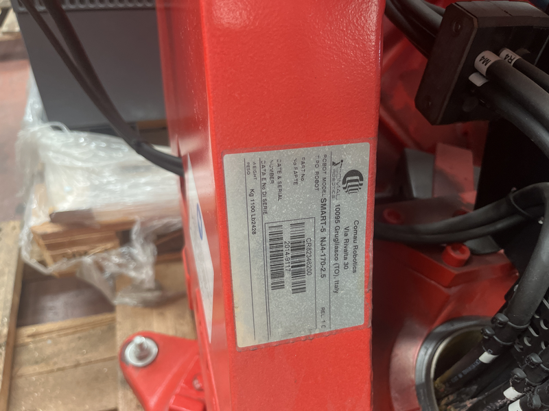 ROBOT ANTROPOMORFO SMART-5 NJ4-170-2.5 ;ASSI:6 ;SBRACCIO:2500 MM ;PORTATA AL POLSO:170 KG ;PREDISPOSIZIONE:MANIPOLAZIONE ANNO DI COSTRUZIONE:2014; COMPLETO DI:CAVI DI ALIMENTAZIONE;QUADRO ELETTRICO TIPO:C5G ACC2-E-TASTIERINO DI PROGRAMMAZIONE;ROBOT NUOVO