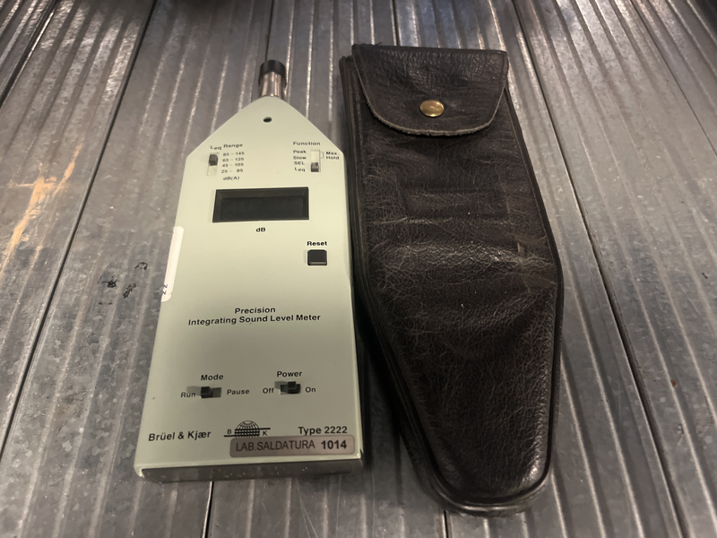 Precision integrating sound level meter Type 2222