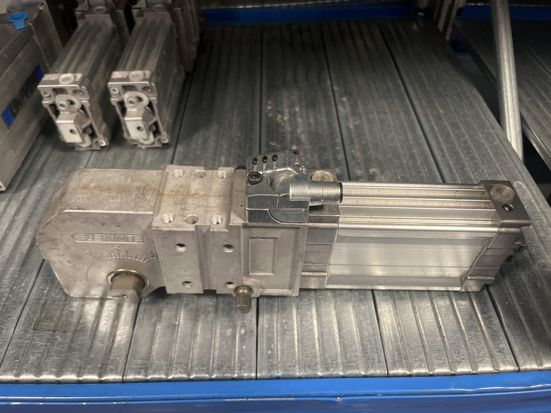 Serraggio pneumatico Ubm40nnu