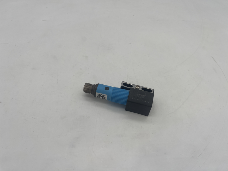 Sensore fotoelettrico cilindrico Vte18-4p4740
