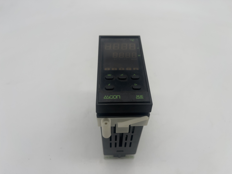 Termoregolatore 100-240vac Xe-300/9