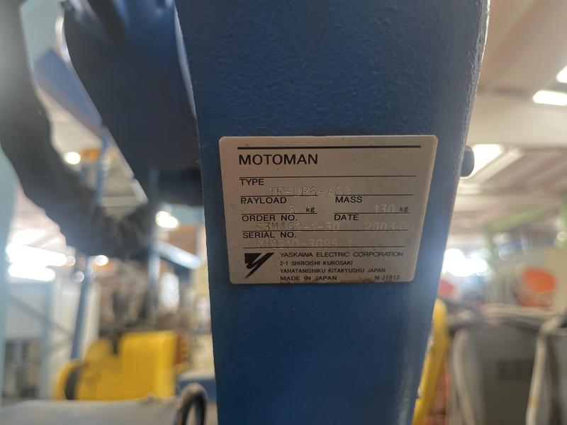 ROBOT ANTROPOMORFO YR-UP6-A00 ASSI:6 SBRACCIO:1373 MM PORTATA AL POLSO:6 KG PREDISPOSIZIONE:MANIPOLAZIONE ANNO DI COSTRUZIONE:2003 COMPLETO DI:CAVI DI ALIMENTAZIONE-QUADRO ELETTRICO MODELLO:XRC-TASTIERINO DI PROGRAMMAZIONE ROBOT TESTATO FUNZIONANTE CON POSSIBILITA DI POTERLO RICONDIZIONARE(INTERVENTI:VERNICIATURA,SOSTITUZIONE OLII RIDUTTORI E BATTERIE A TAMPONE)