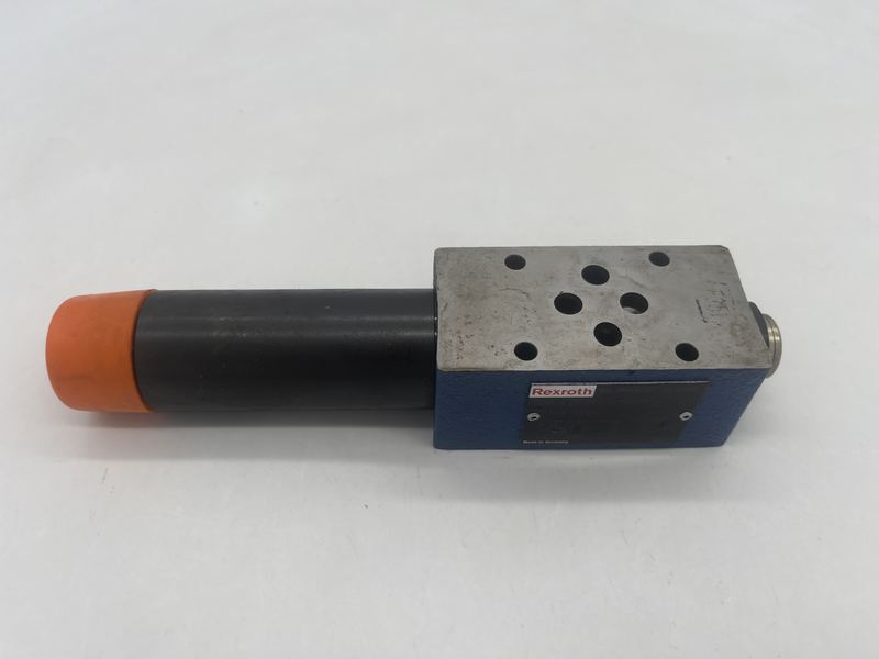 Valvola idraulica Direct operated valve on the P line. Max secondary pressure 150 bar Zdr 6 dp2-43/150ym
