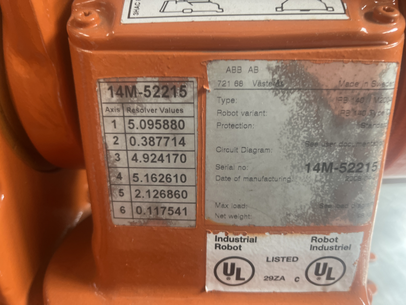 robot antropomorfo ricondizionato IRB 140 M2004 robot variant:irb140 type c ; protection:standard;anno di produzione:2008 ;peso netto:98 kg .Robot completo di fasci cavi,controllo irc5 m2004 e completo di tastierino di programmazione.il prodotto è in pronta consegna per maggiori informazioni,contattateci tramite email.